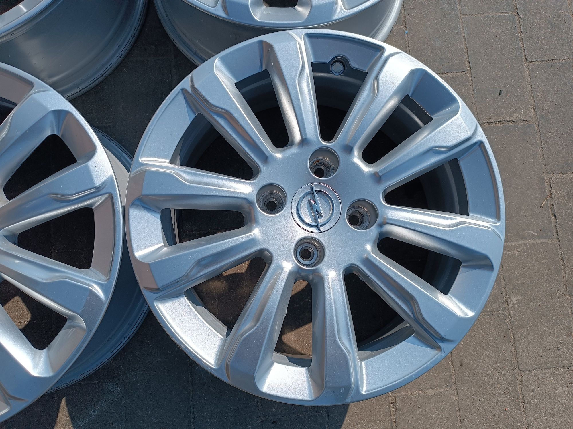 Felgi Alu Opel Corsa F Mokka/ e-Mokka  od 01.21 4x108 ET32 6.5J16