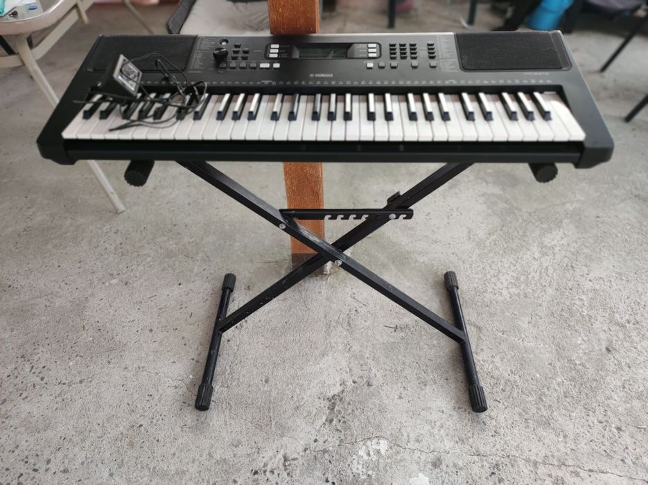 Sprzedam keyboard Yamaha PSR-E373 na gwarancji