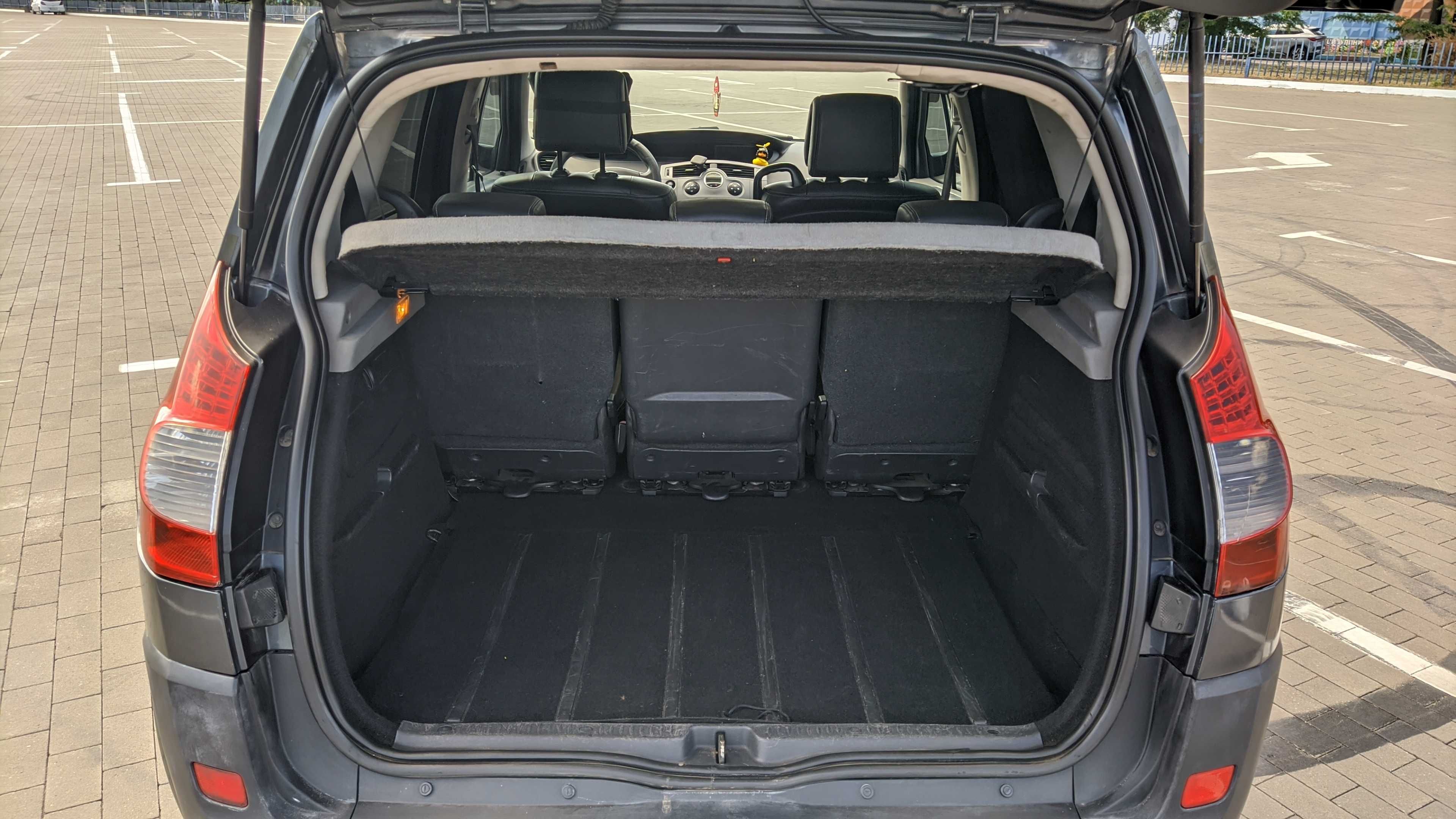 Renault Scenic II (Рестайлінг) 2008 р.в. Газ/Бензин (ГБО вписано в ТП)