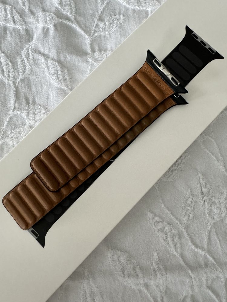 Apple watch leather link 45mm