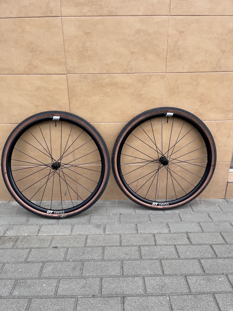 Koła DT Swiss G1800 Microspline + Schwalbe G-One