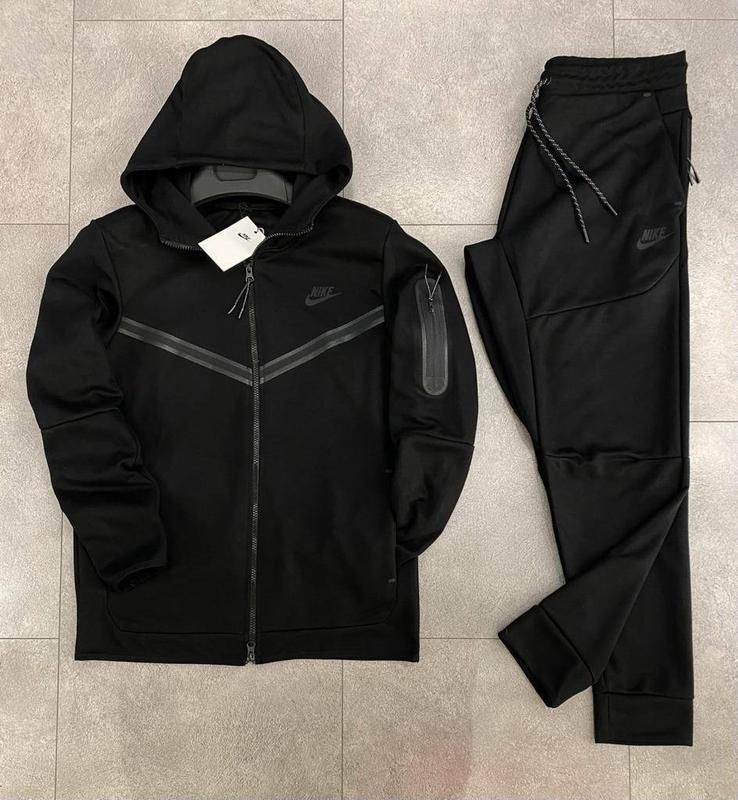 Dres Nike tech fleece