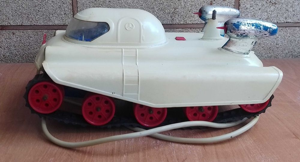 игрушка планетоход omega presu 60-е гдр ссср