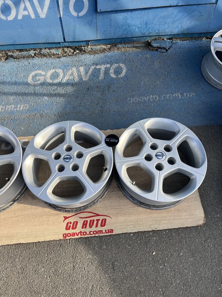 Диски Nissan Leaf 5/114.3 r16 et40 6.5j dia66.1 як нові