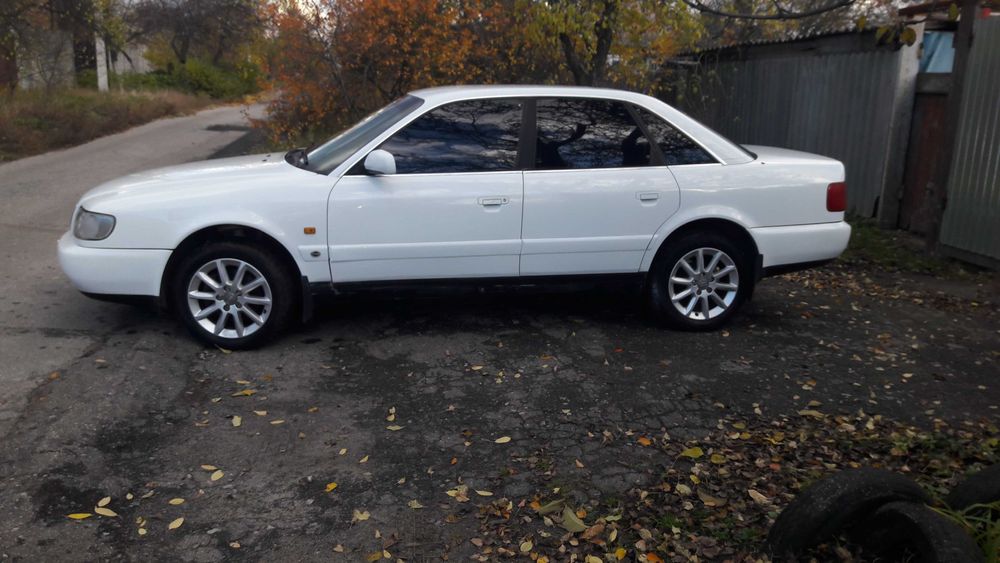 Аydi A6 C4 2.6 автомат