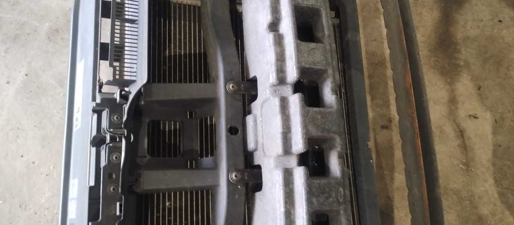 Kompletny Pas przedni VW Passat B6 2.0