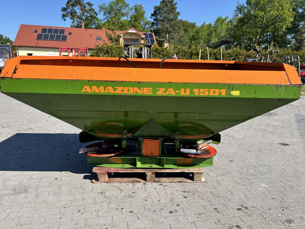 Rozsiewacz nawozów Amazone ZA-U siewka nawozu siewnik