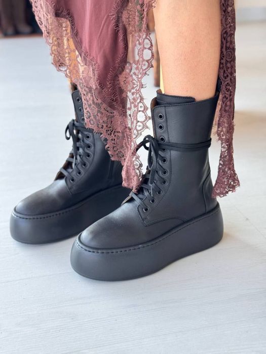 Продам сапожки L’estrosa