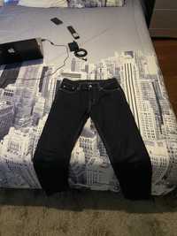 Vendo calcas levis