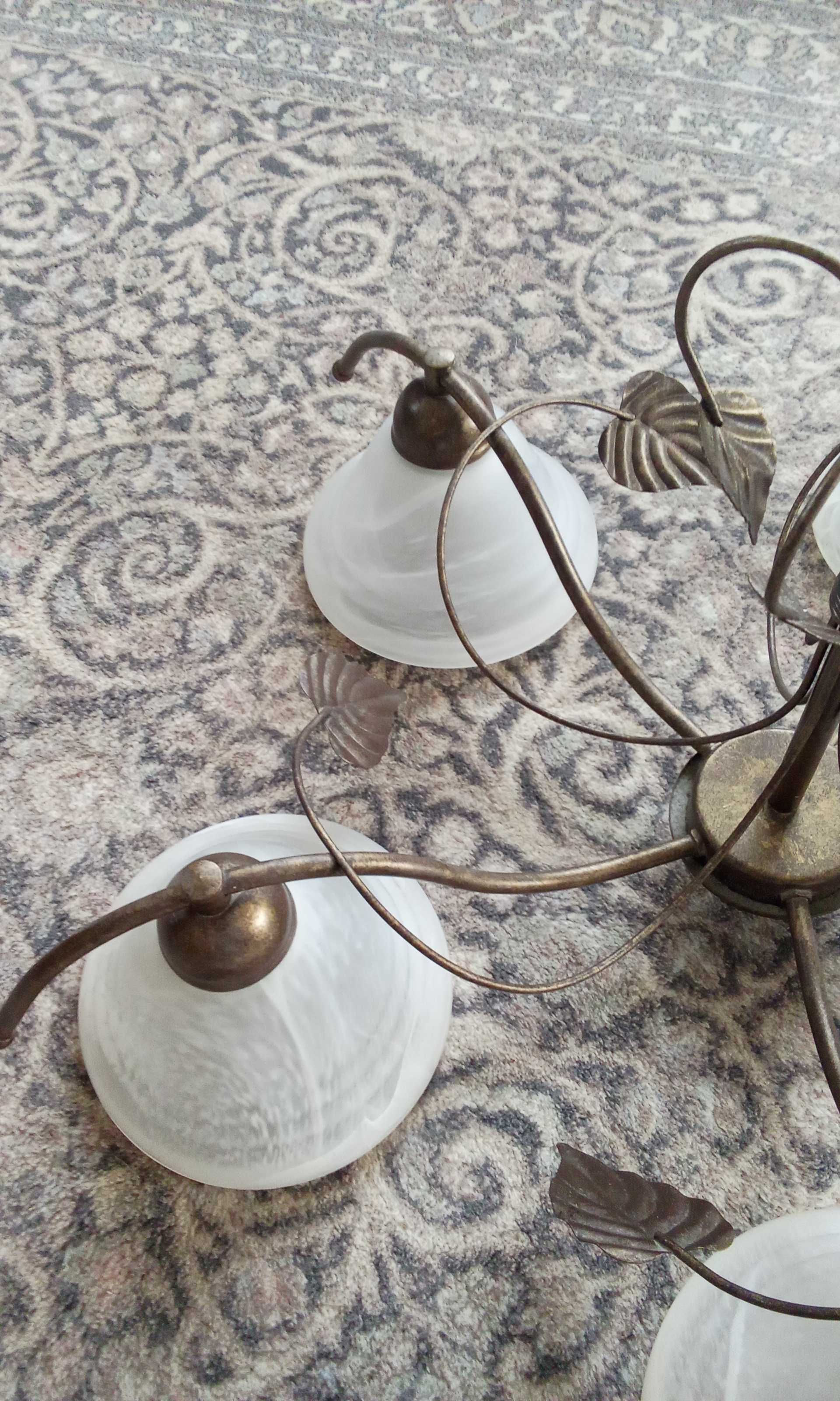 Żyrandol na 5 żarówek do salonu