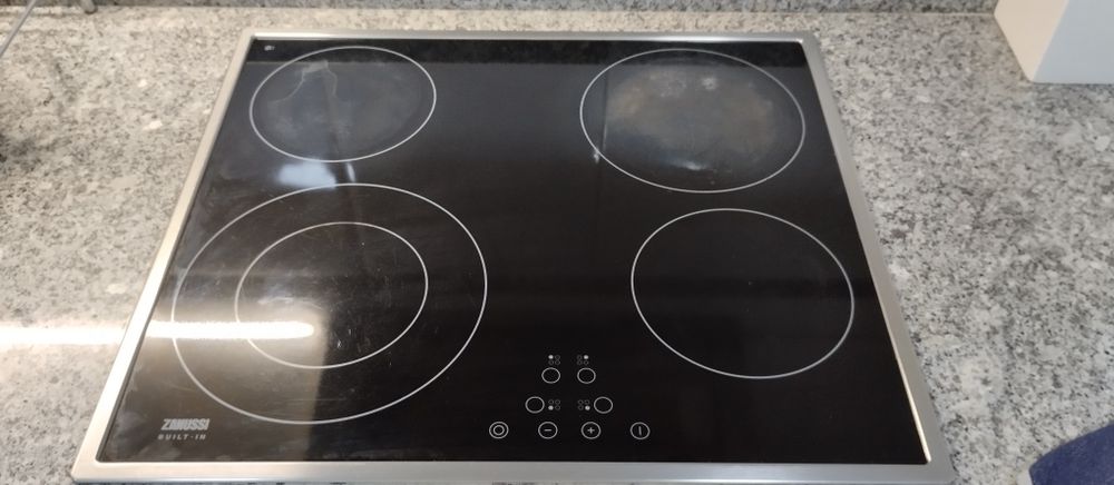 Placa vitro cerâmica Zanussi