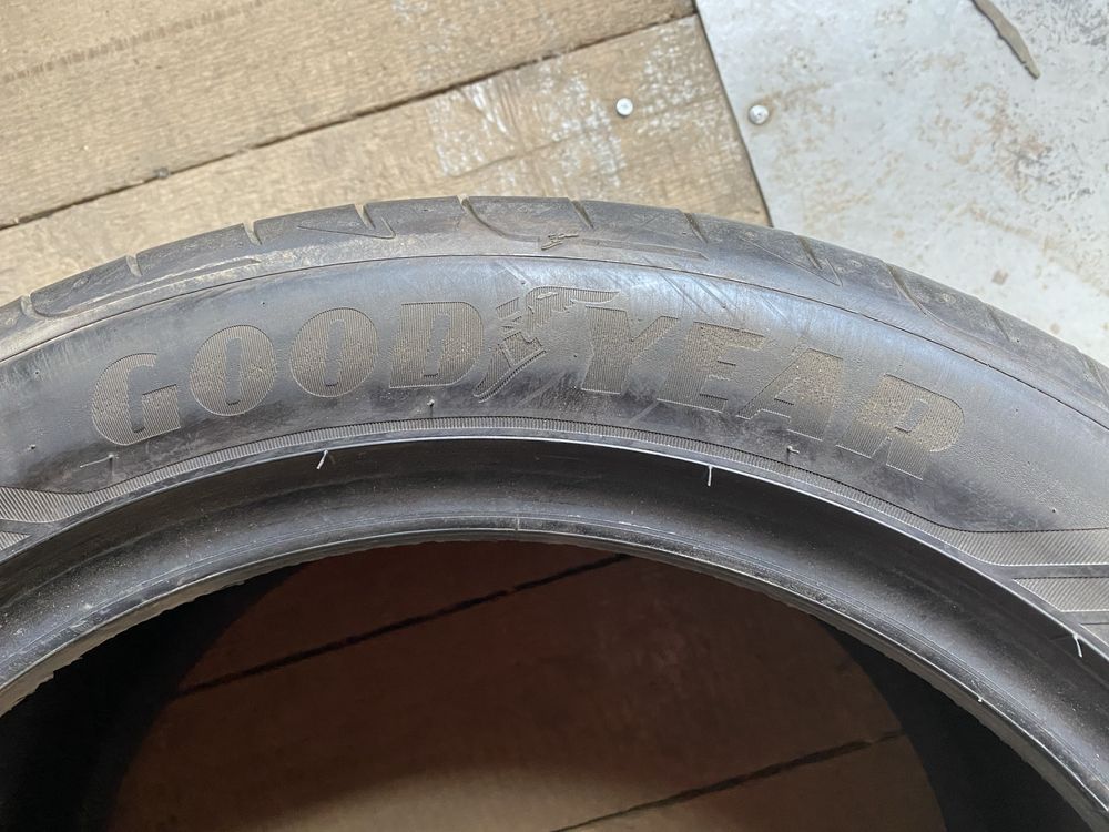 Літня резина шини (пара) 275/40R18 Goodyear