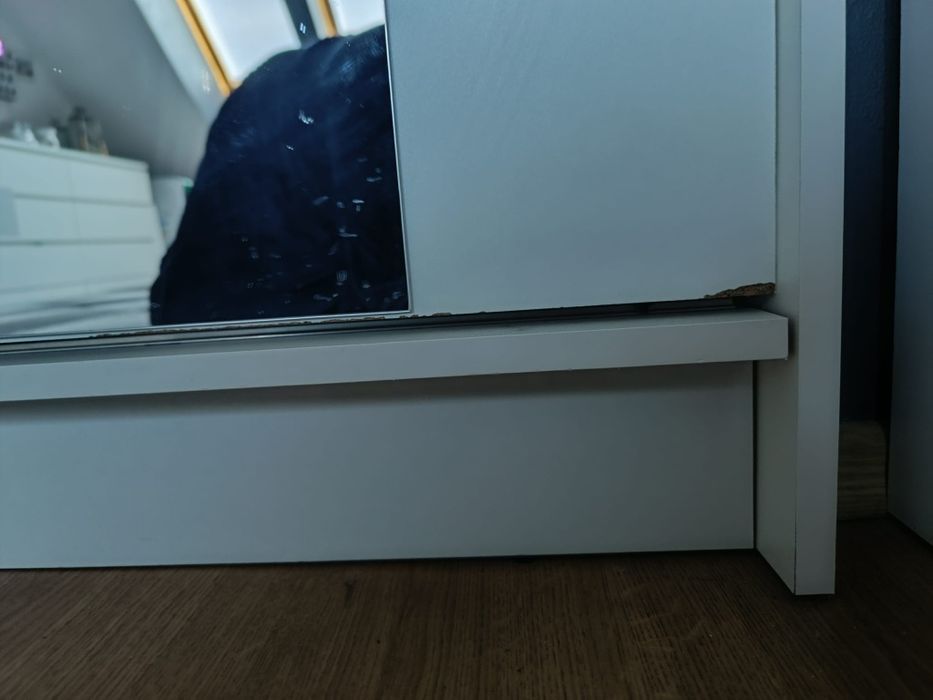 Szafa biała przesuwna