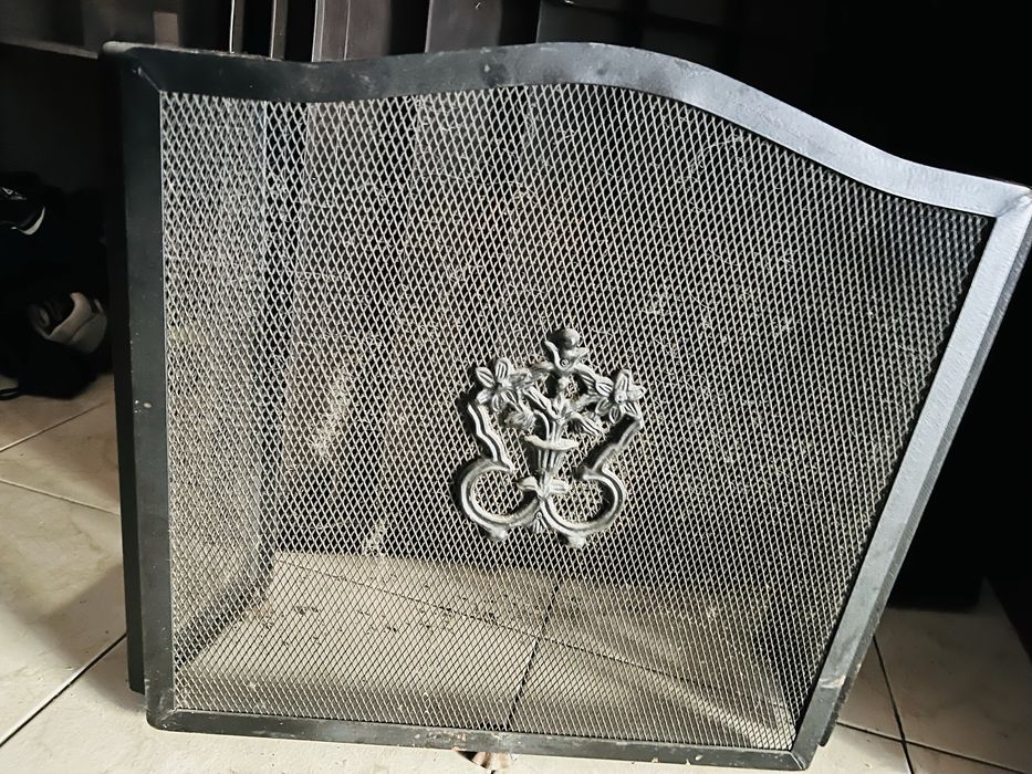 Frente lareira -excelente estado