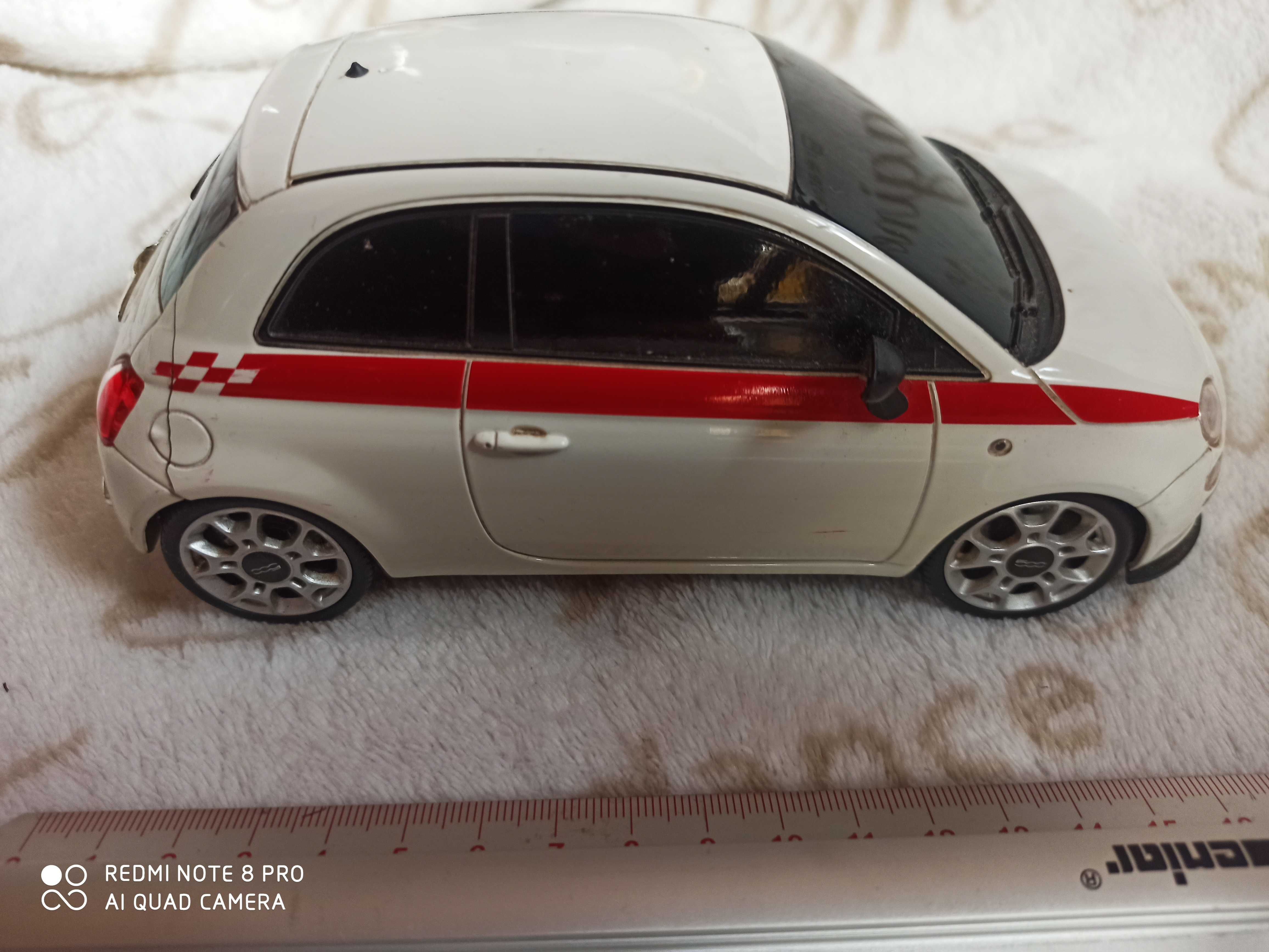 Model Fiata 500 resorak