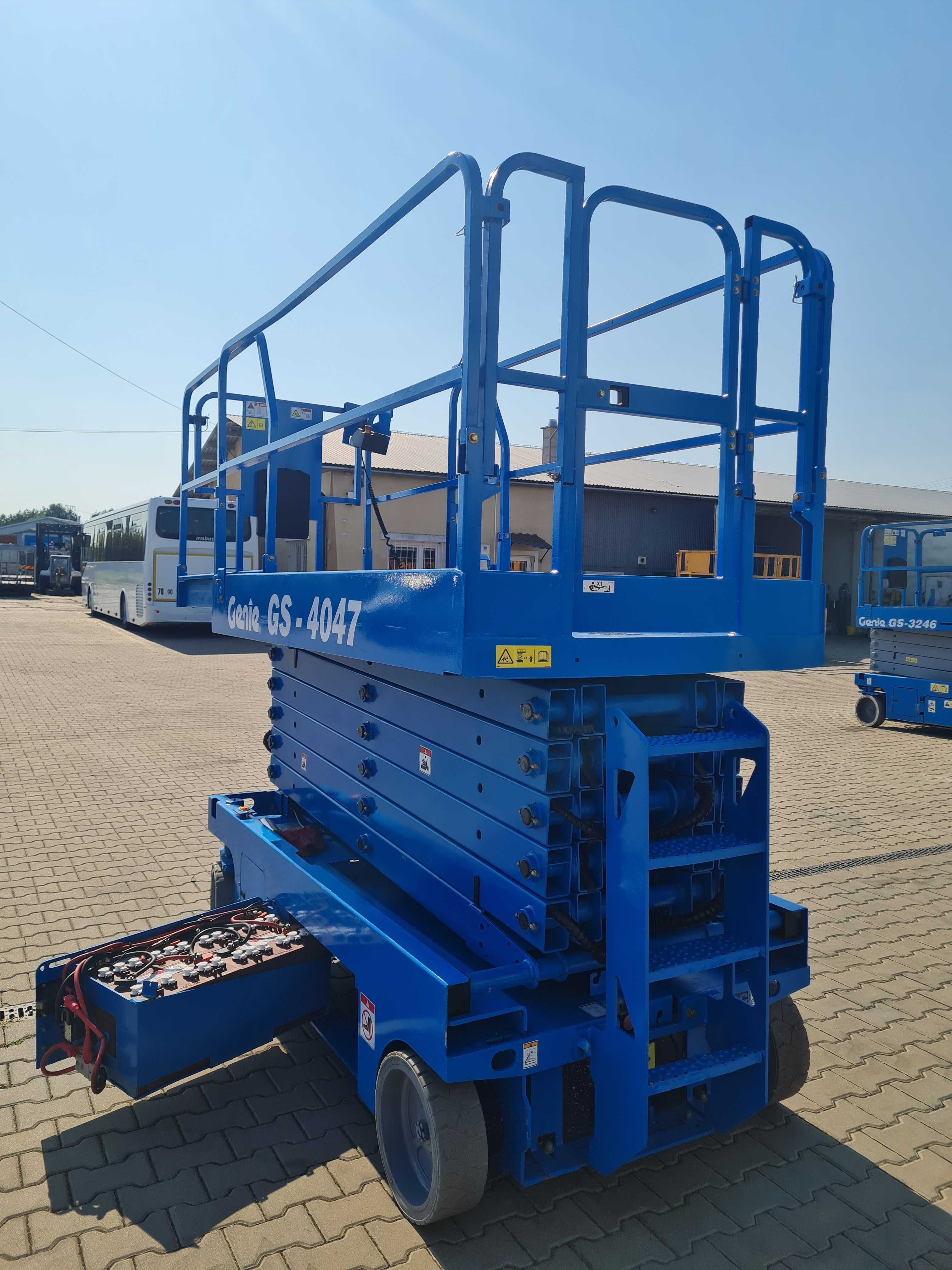 Genie GS‑4047 podnośnik nożycowy, elektryczny 13,7 m, 350 kg, 2016 rok