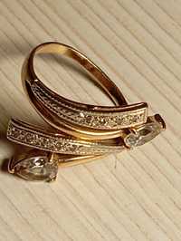Золотое кольцо проба 585 цена 2000 за грамм.