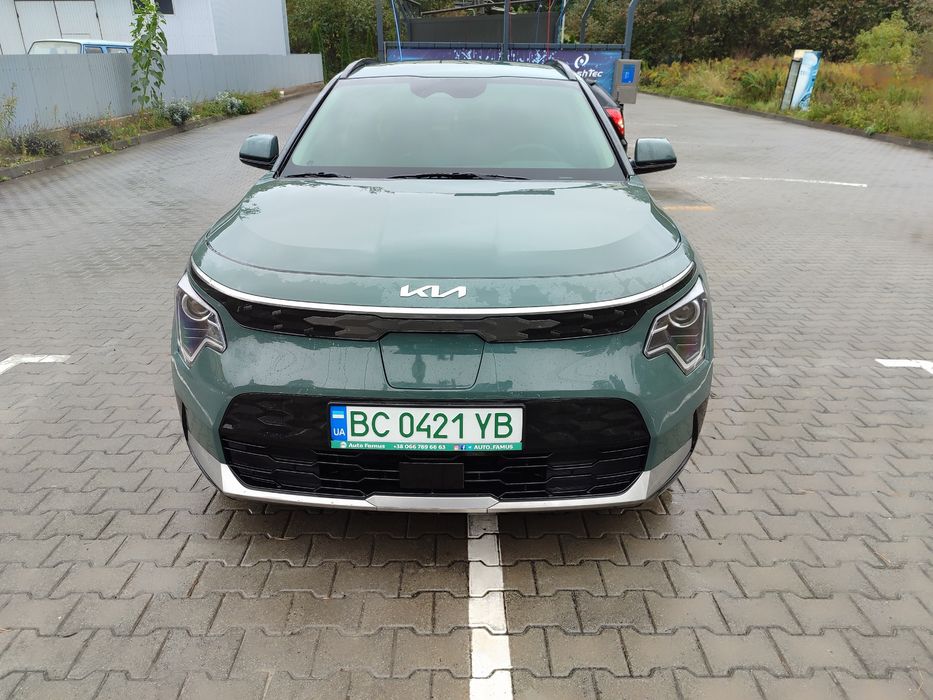 Продаю машину kia niro