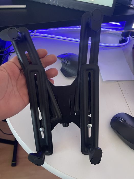 Suporte VESA para monitores portateis ou outros nao VESA