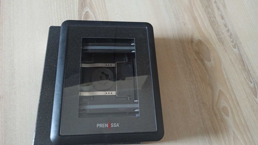 Ramka na 40 zdjęć SHOWBOX photo viewer 15x10cm