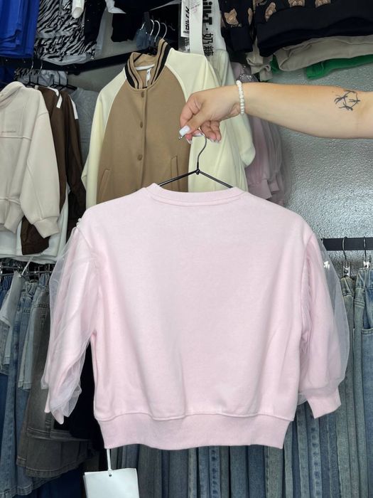 Нова кофточка для дівчинки