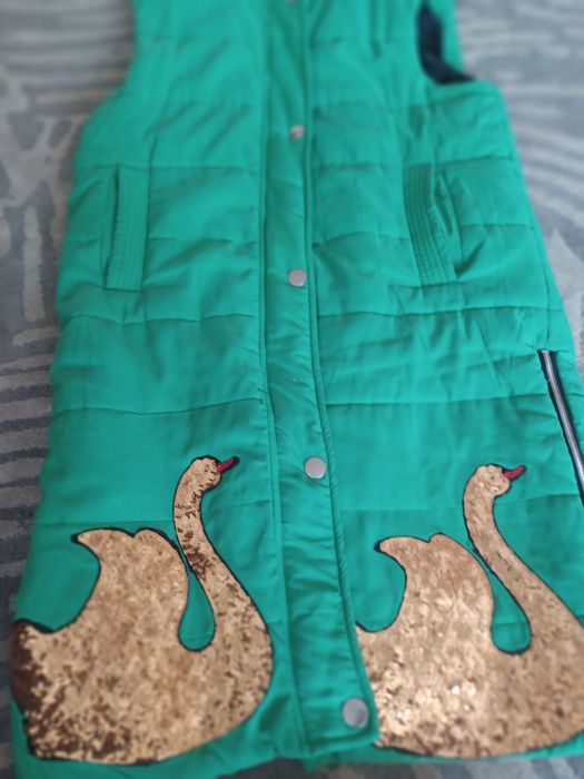 Kamizelka pikowana długa zielona