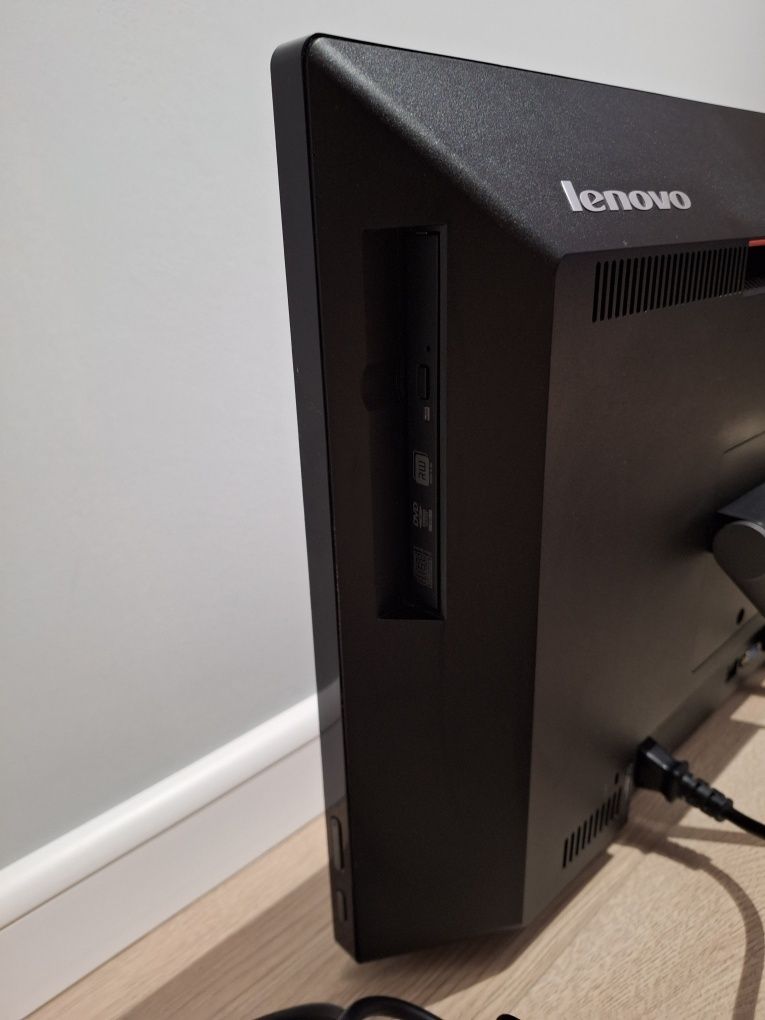 Lenovo ThinkCentre E73z