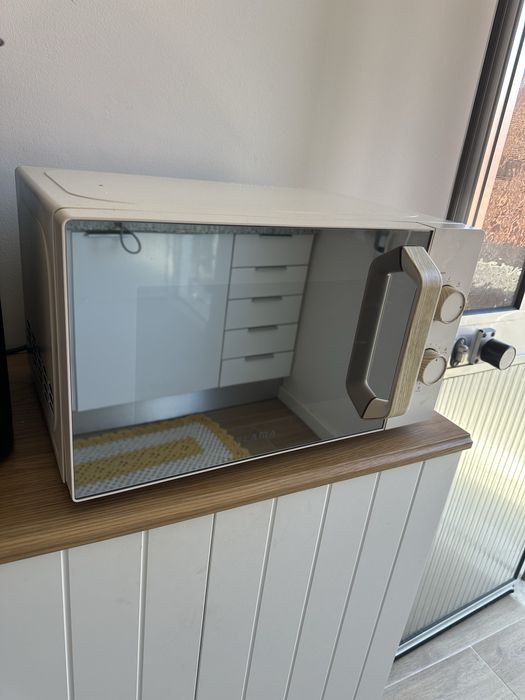 Microondas FLAMA 1831FL 20L