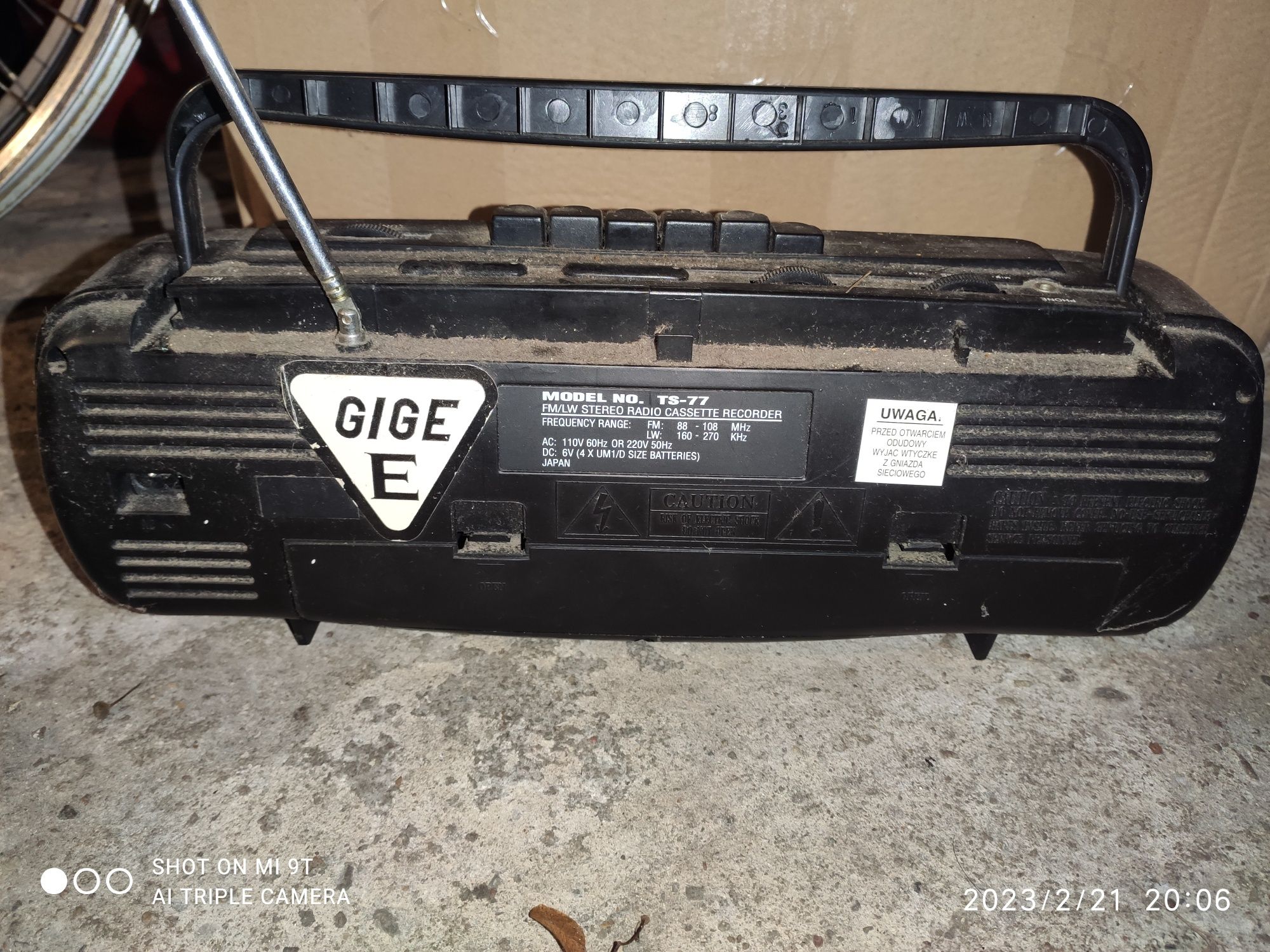 Radio radioodtwarzacz na kasete magnetofonową