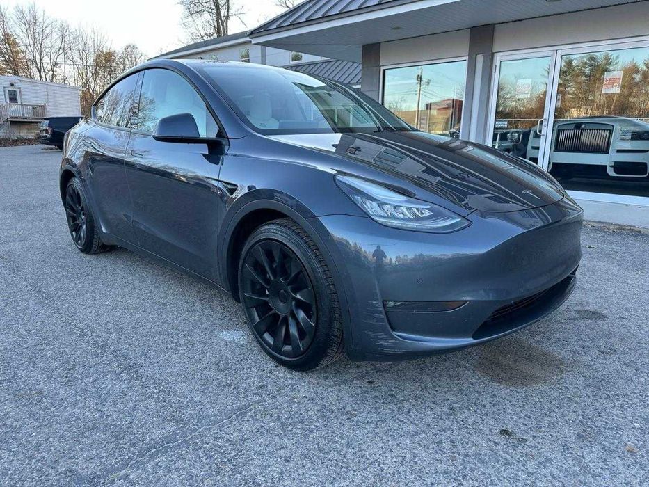 Електромобіль Tesla Model Y 2021 повний привід