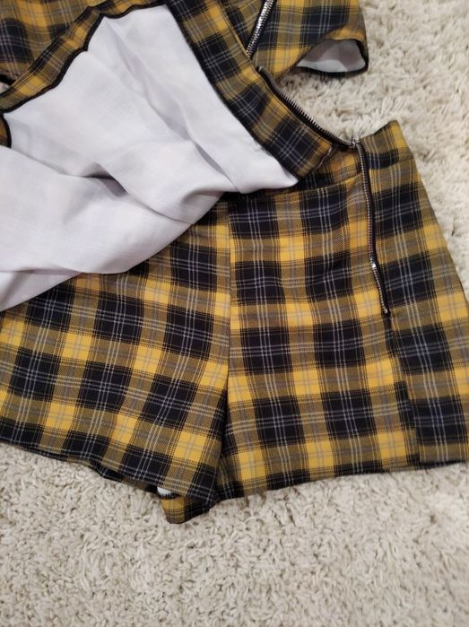 Комплект з шортами -спідницею, стан нового