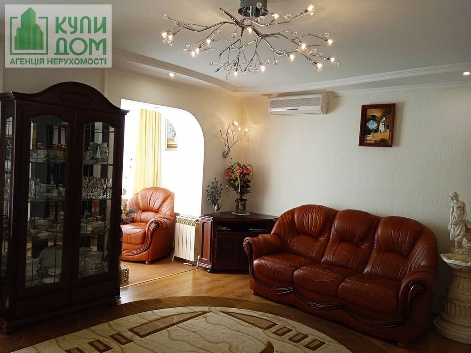 Продам 3-кімнатну квартиру на вулиці Островського Кропивницький