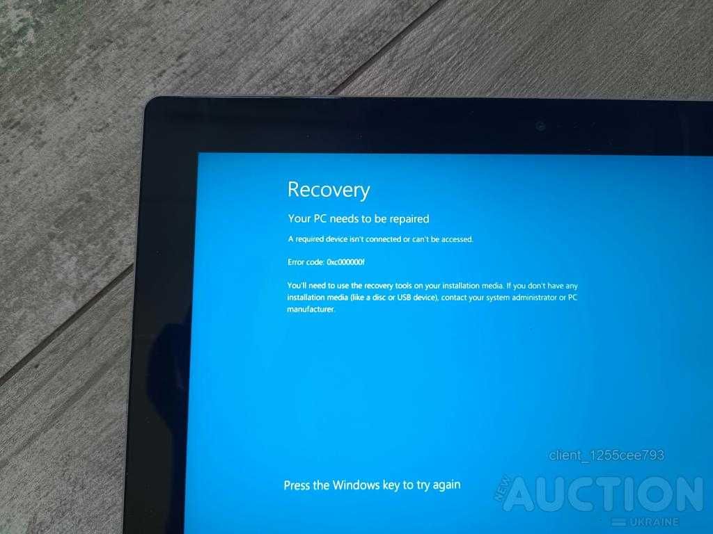 Планшет трансформер Microsoft Surface 32 ГБ A1572