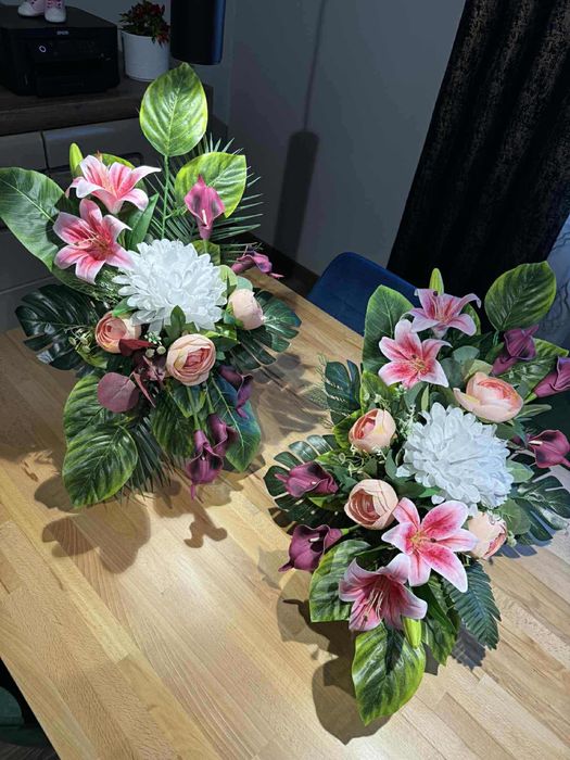 Stroik na grób, cmentarz, kompozycja kwiatowa, kwiaty sztuczne