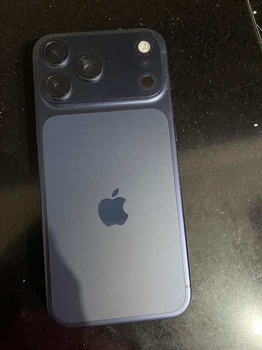 iPhone 17 Pro Max 256GB Deep Blue c/ factura