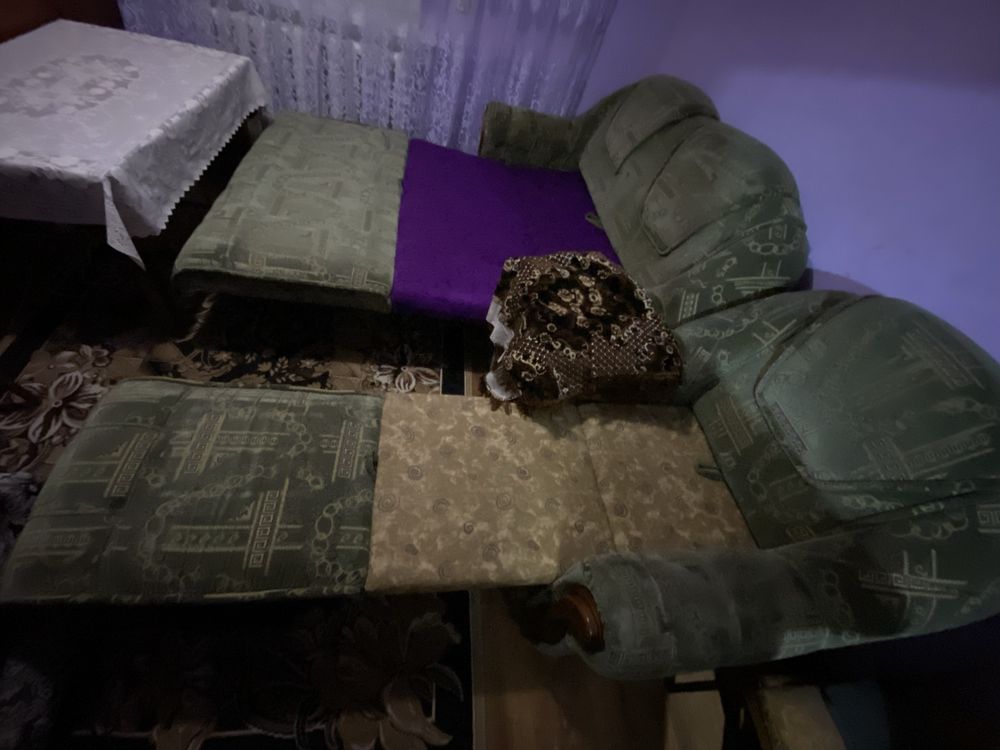 Продам диван і крісло , розкладні