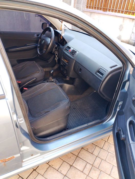 Продам Skoda Fabia 1.2 бензин 2005р.