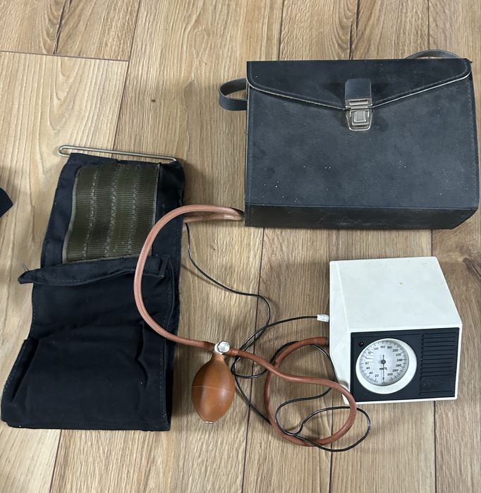 Stary ciśnieniomierz PRL retro vintage