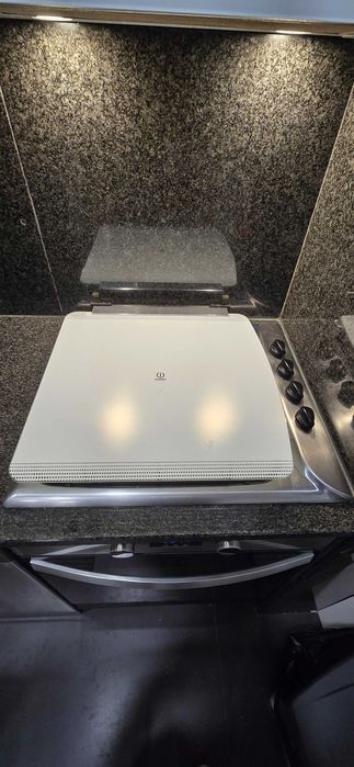 Placa de gás com tampo