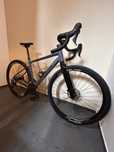 Gravel Kross Esker 5.0 jak nowy M 2024 szary