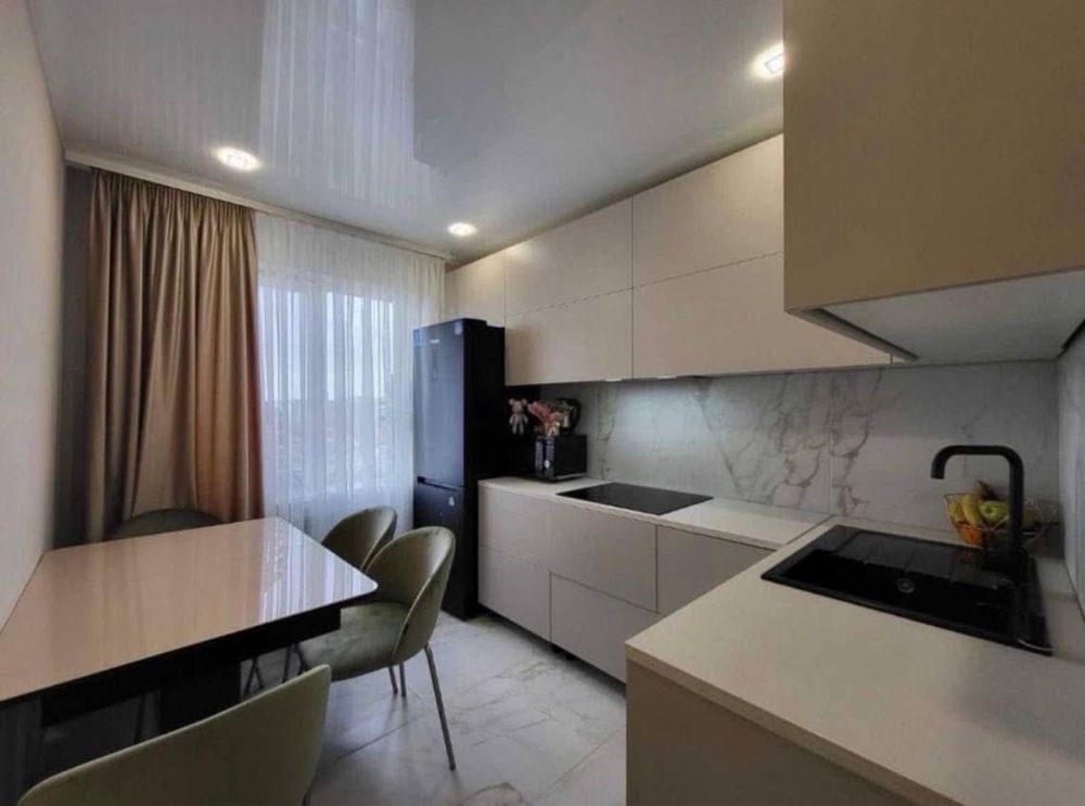 Продаж 3 км. квартири, вул. Пирогова, 65кв.м.