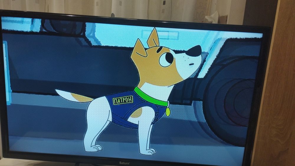 Телевізор saturn 32 T2, smart , wi fi ,