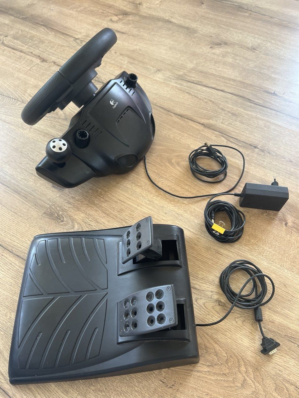Руль Logitech driving force gt