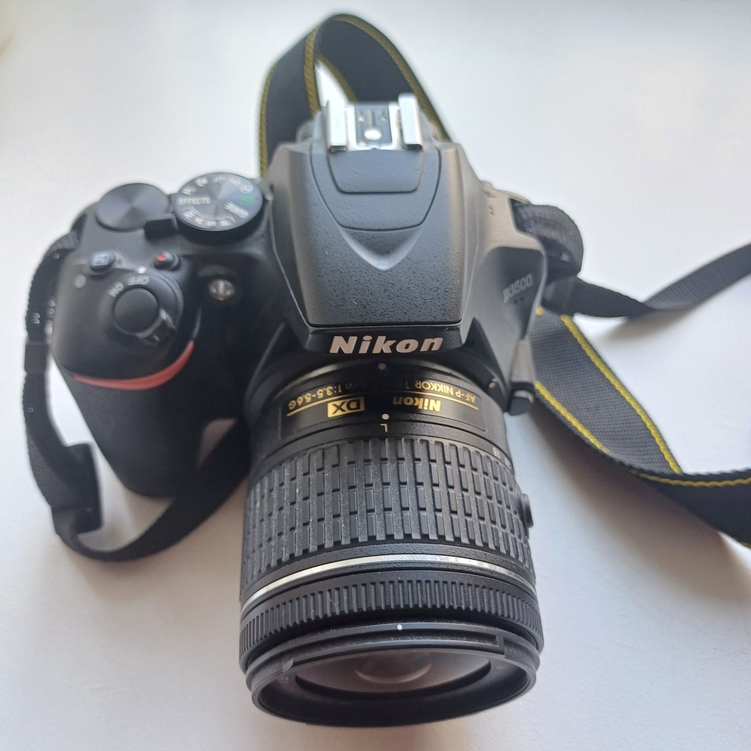 Продам Nikon D3500