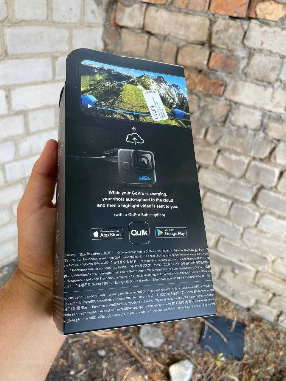 Нова екшн камера GoPro Hero 11 Black Mini з комплектом
