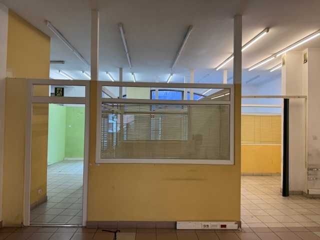 Drzwi i okna wewnętrzne  jednoszybowe firma Rehau