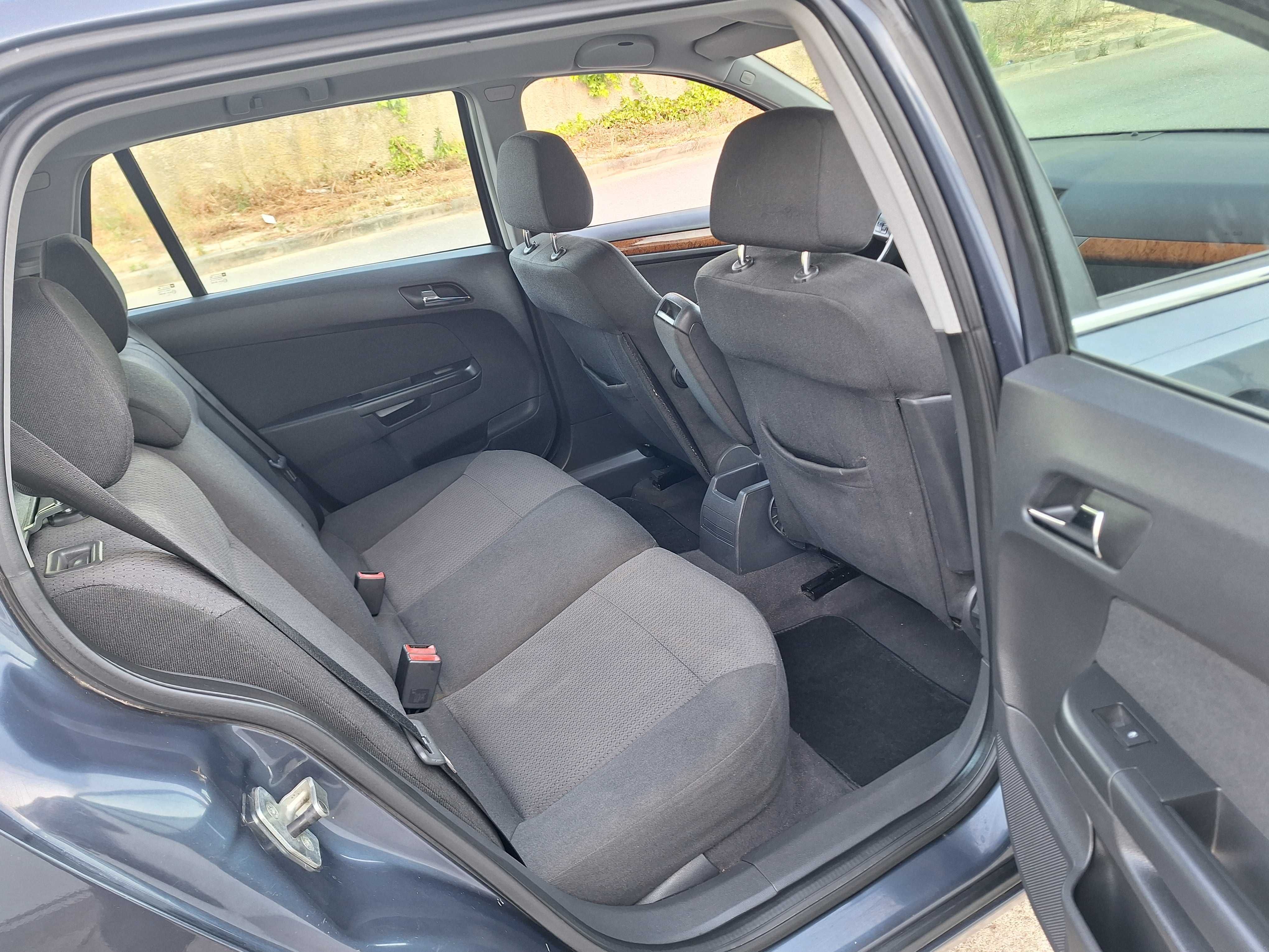 Opel Astra Station Wagon 1.3 CDTi ecoFLEX - 02/2006 - Muito ECONÓMICA