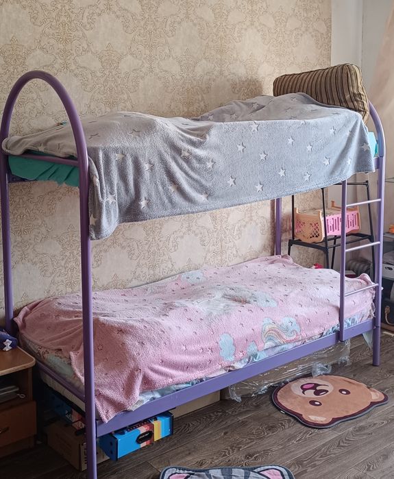 Двухъярусная кровать