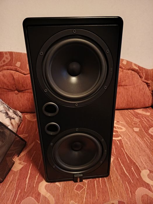 Potężny Subwoofer Canton