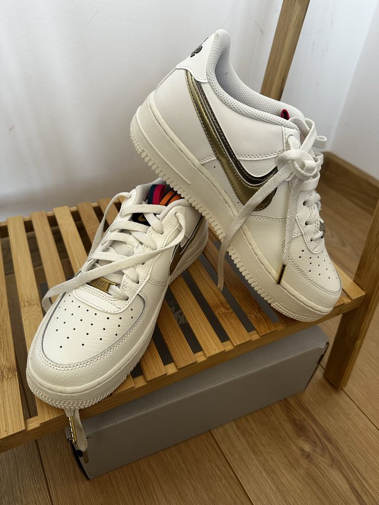 Białe Nike Air Force 1 LVB (GS) 24.5 cm